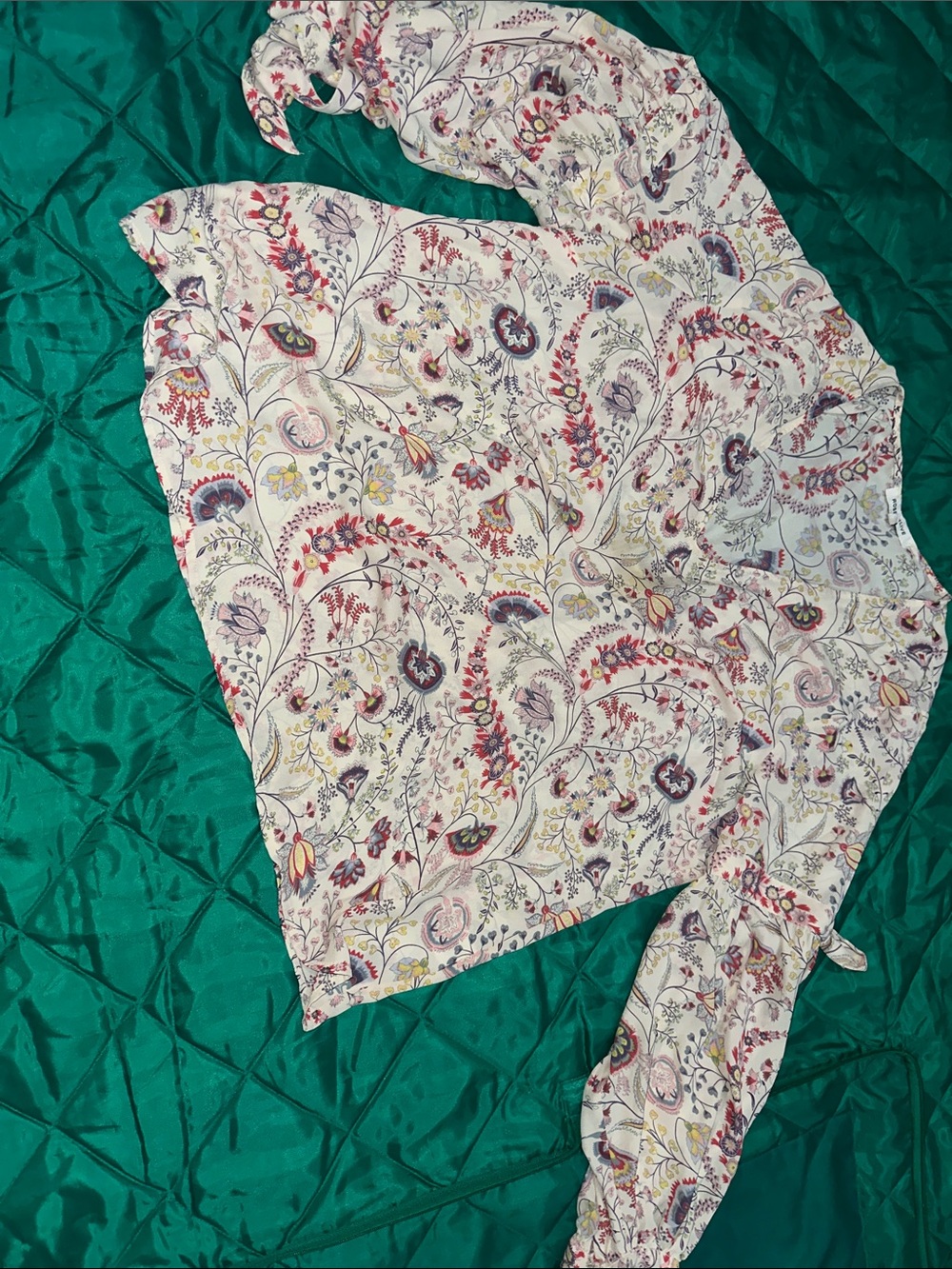 Floral Print Long-Sleeve Women’s Top - White/Multi
